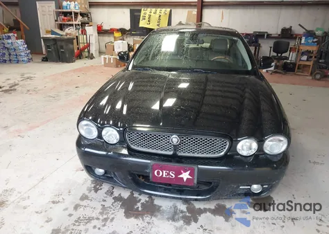 2009 Jaguar Xj Xj8 L z USA, uszkodzony, nr VIN SAJWA79B79SH31633